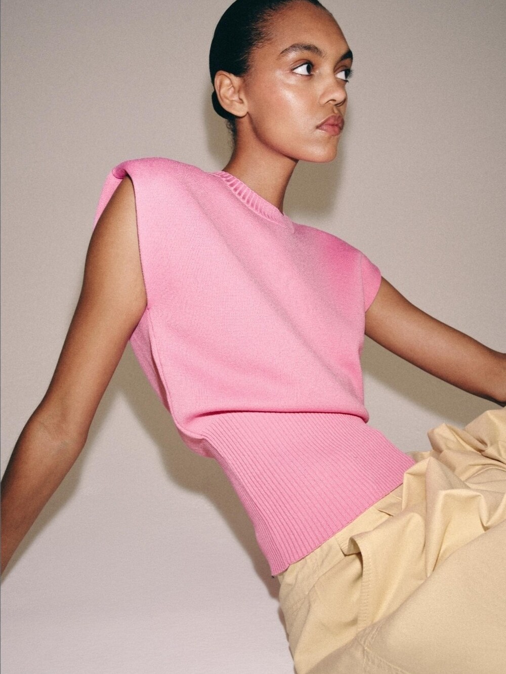 SHOULDER PAD KNIT TOP PINK